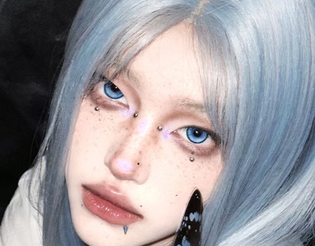 Baby blue colored contact lenses-EyeKK - EyeKK